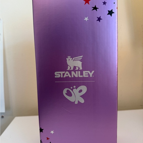[PRICED TO SELL] Olivia Rodrigo x Stanley Quencher H2.0 Tumbler - Brand new - Picture 8 of 10